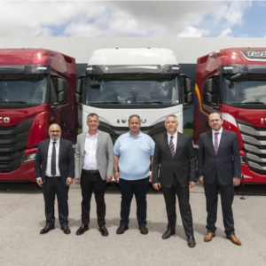 Iveco, Tanöz Nakliyat’a 25 Adet IVECO S-Way Çekici Teslim Etti